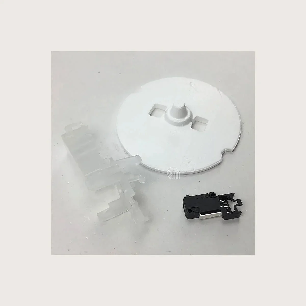 Flotteur et interrupteur d'origine lave-vaisselle Bosch codes 00611341